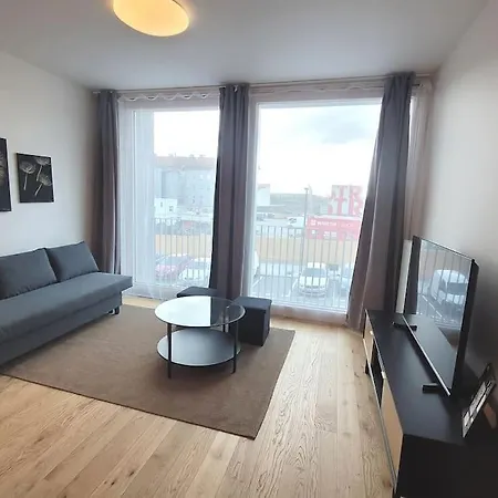 Apartmán Terrace And Free Parking