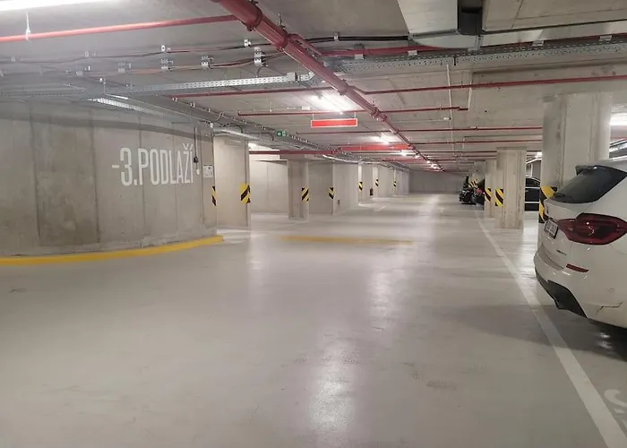 Terrace And Free Parking *
